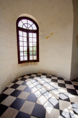 bir gölge pencere