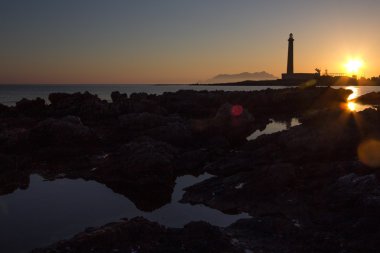 bir Favignana deniz feneri