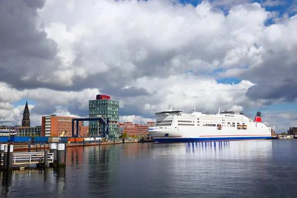 Kiel seaport - Almanya ' nın kuzeyinde Schleswig-Holstein — Stok fotoğraf