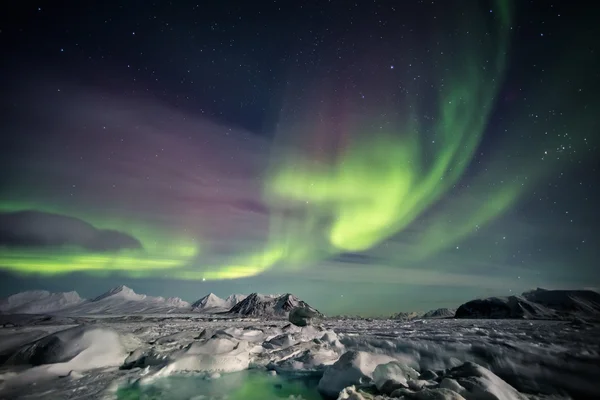 Полярная ночь в Арктике - Шпицберген, Шпицберген — стоковое фото