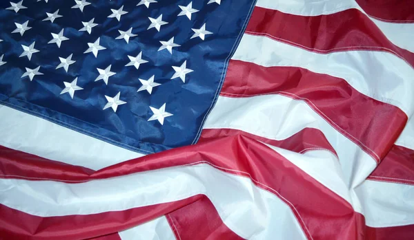 클로즈업 스튜디오 미국은 배경을 표시한다 프레임 배치로 국기를 흔들고 — 스톡 사진