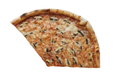 Beyaz arka planda izole edilmiş peynir ve mantarlı lezzetli İtalyan pizzası.