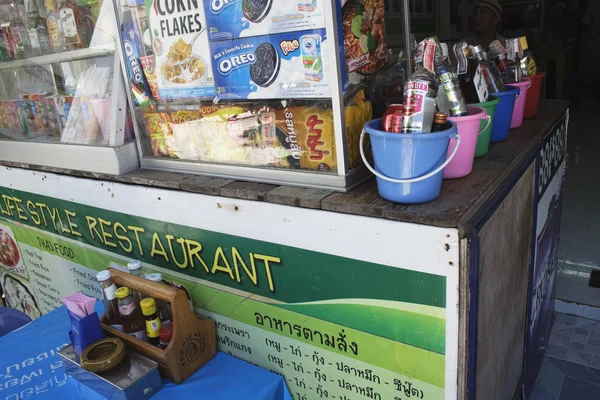 A shop who sold bucket full of alcohol — Stock Photo, Image