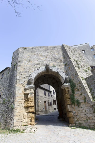 Porta (brama) w San Gimignano, Włochy — Zdjęcie stockowe