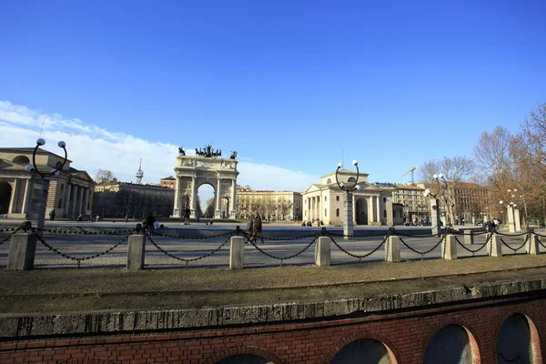 Milaan triomfboog op het plein van de Semione — Stockfoto