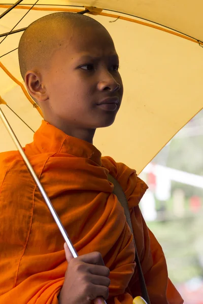 Unbekannter buddhistischer Mönch — Stockfoto