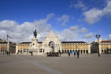 Arco da Rua Augusta, Palace Meydanı zafer takı 