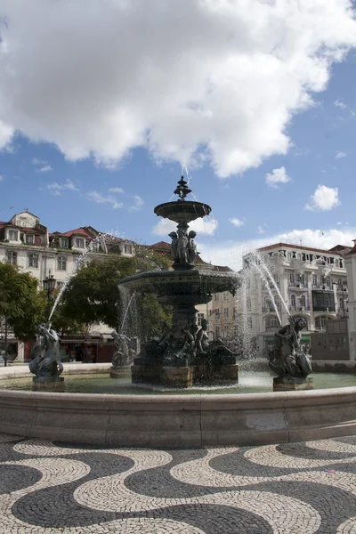Fountain pada Dom Pedro IV persegi di Lisbon — Stok Foto