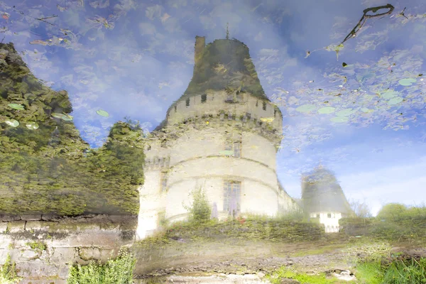 O castelo de l 'Islette reflexão da água — Fotografia de Stock