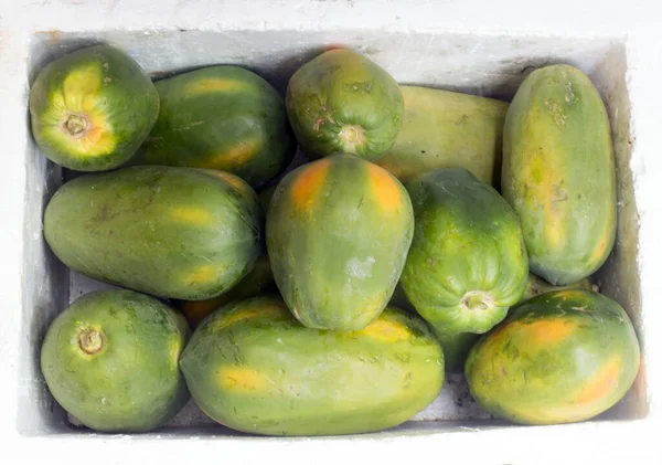 Papaya Vruchten Witte Plastic Doos Markt — Stockfoto