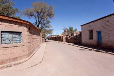 San Pedro de Atacama, Şili - 16 Ağustos 2019: San Pedro 'da bir sokak manzarası