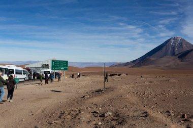 Atacama bölgesi, Şili - 18 Ağustos 2019: Şili ve Bolivya gümrük manzarası