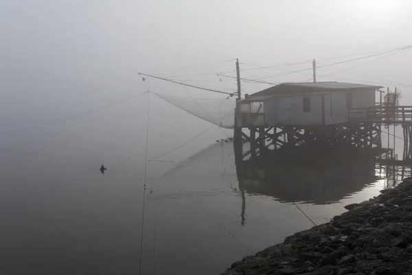 Comacchio Itálie Prosince 2019 Pohled Rybárnu Zamlženém Dni — Stock fotografie