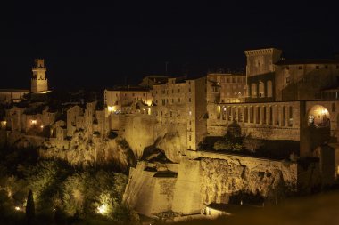 Uçurumdaki Küçük Toskana Köyü