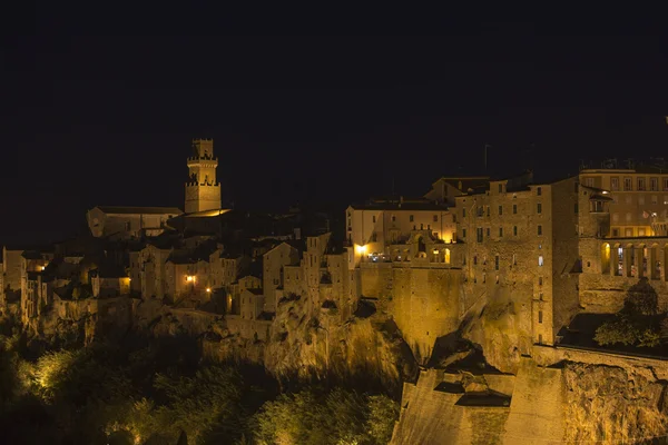 Pitigliano gece