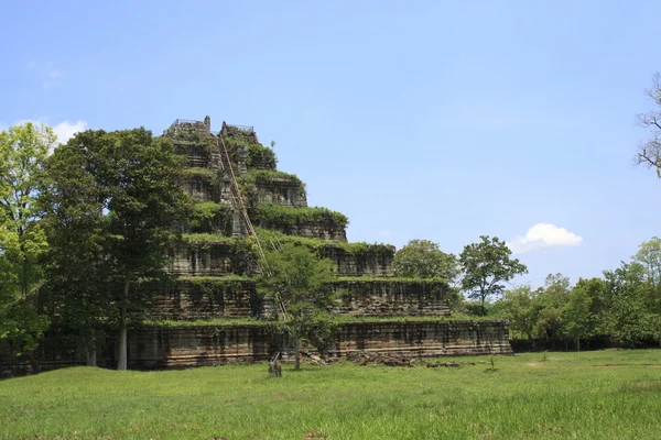 Angkor Wat  pyramid — Stock Photo, Image