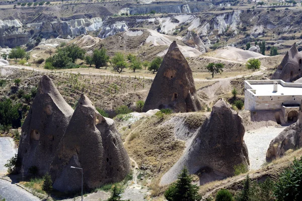 Amazing Geological Features in Cappadocia, Tyrkia – stockfoto