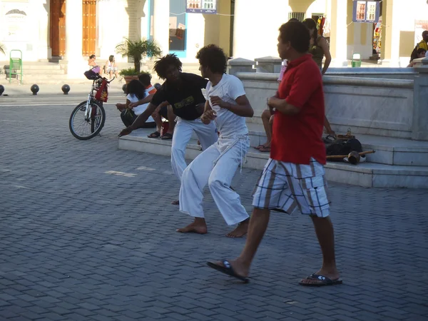 La vita quotidiana per le strade dell'Avana Centro — Foto Stock