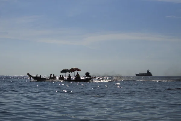 Barcos de cola larga — Foto de Stock