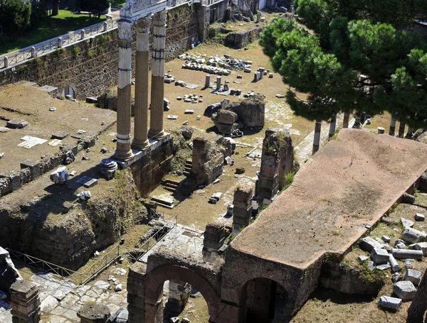 Het Romeinse forum — Stockfoto