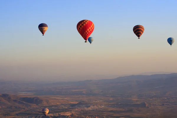 Kapadokya Nevşehir, Türkiye uçan sıcak hava balonları