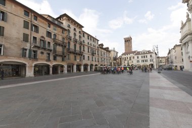 2 Eylül 2024 - Bassano del Grappa, İtalya: Bassano 'daki şehir manzarası