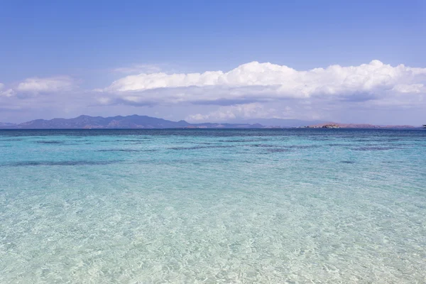 Όμορφη παραλία στο νότιο τμήμα της Ινδονησίας το νησί της Lombok — Φωτογραφία Αρχείου