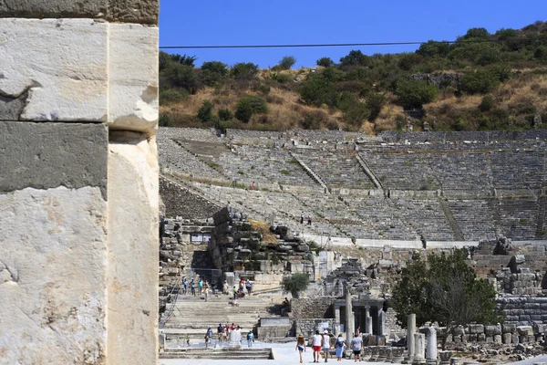 Εφέσου είναι μια αρχαία πόλη και το θέατρο είναι ένα από τα μεγαλύτερα — Φωτογραφία Αρχείου