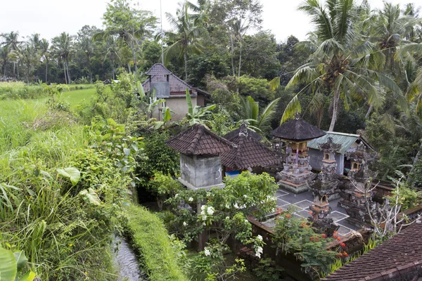 Templo balinés cerca de Ubud, Bali, Indonesia —  Fotos de Stock