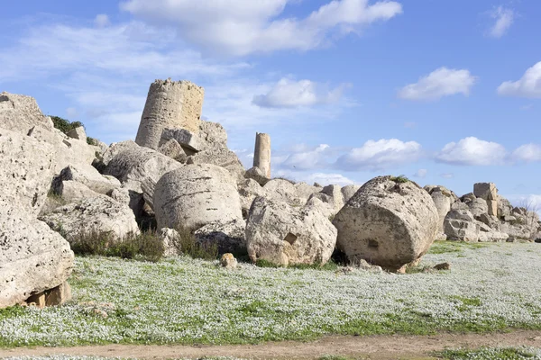 Ruinas del templo griego, Selinunte, Sicilia, Italia — Foto de Stock