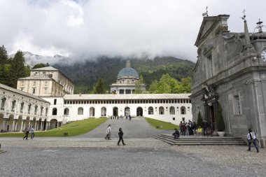 insanlar Oropa kutsal bahar İtalya ziyaret 