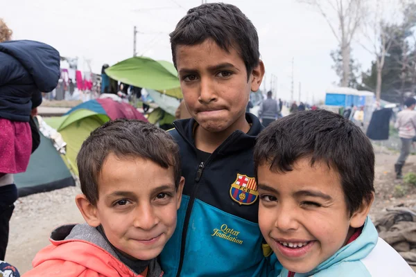 Boys in refugees camp in Greece — Stock Photo, Image