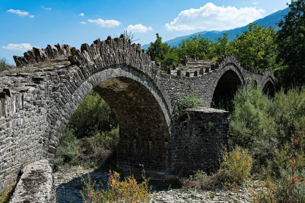 Vista Del Puente Tradicional Piedra Kalouta Epiro Grecia —  Fotos de Stock