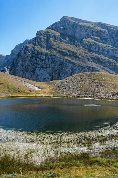 Utsikt Över Den Kallade Draksjön Eller Drakolimni Vid Tymfi Berget — Stockfoto