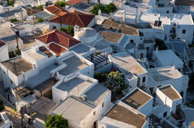 Skyros kasabasının bir kısmının ya da Yunanistan 'ın Skyros adasının başkenti Chora' nın yukarıdan görünüşü