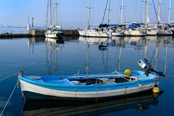 Divers Navires Bateaux Dans Une Marina Thessalonique Grèce — Photo