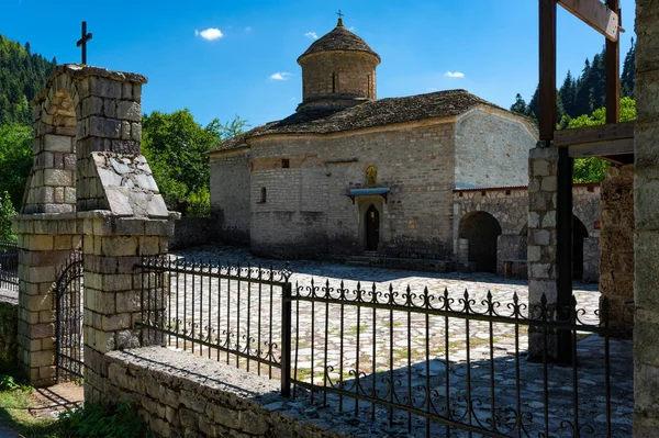 Widok Zabytkowy Klasztor Panagia Galaktotrofousa Poświęcony Najświętszej Marii Pannie Tesalii — Zdjęcie stockowe