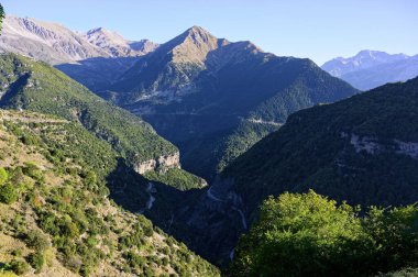 Yunanistan 'ın Epirus kentindeki Tzoumerka Dağlarının manzarası