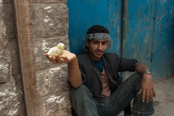 Молодой человек в Йемене — стоковое фото