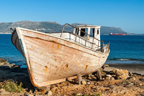 Лодка в Греции — стоковое фото