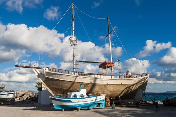 Barco e navio na Grécia — Fotografia de Stock
