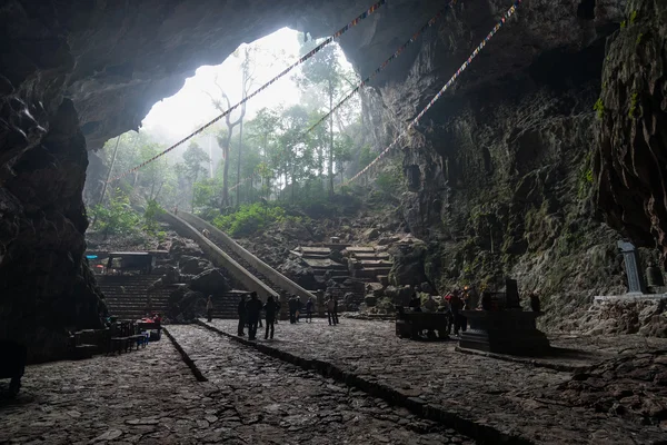 Grotte au Vietnam — Photo