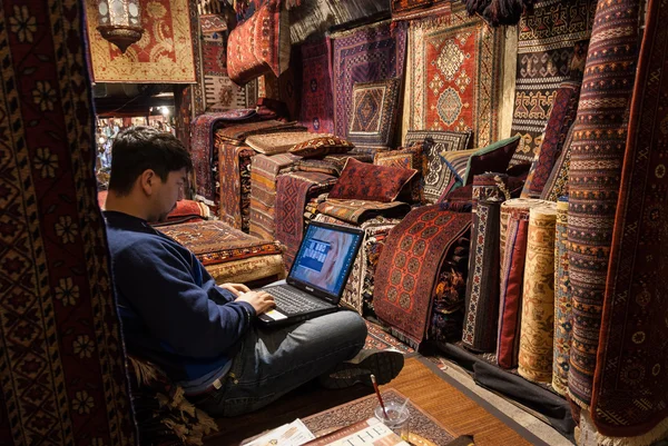 런던에서 카펫 판매자 — 스톡 사진