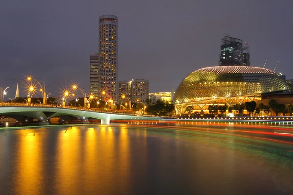 Singapur esplanade Sinema geceleri