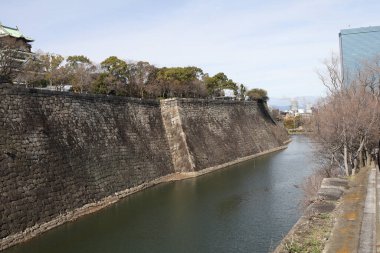 Büyük kaledeki osaka kalesi ve Osaka 'nın en ünlü kalesi.