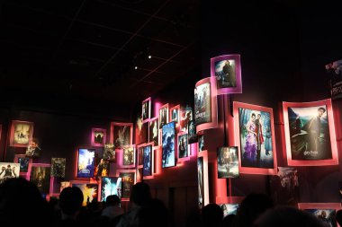 Tokyo, Japonya - 13 Aralık 2024: Warner Bros Studio Tour Tokyo 'nun içi 