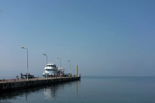 Concrete pier in ochtend — Stockfoto