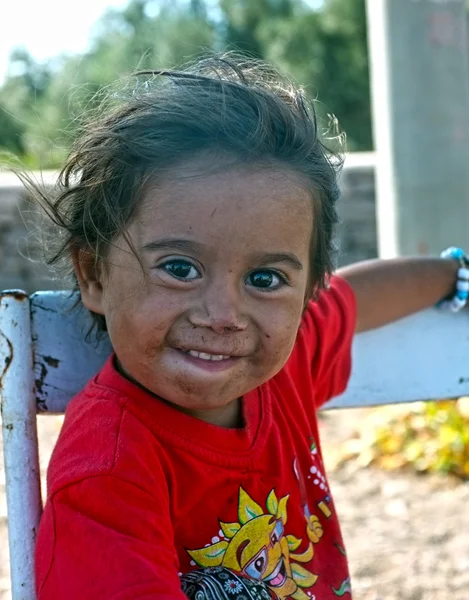 Retrato de uma menina da aldeia — Fotografia de Stock