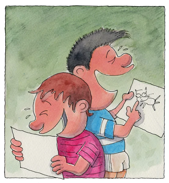 Zwei Jungen betrachten Zeichnungen — Stockfoto