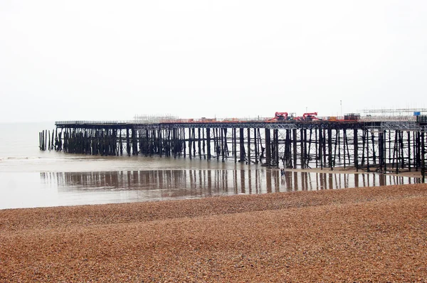 Wooden pier construction — Stockfoto